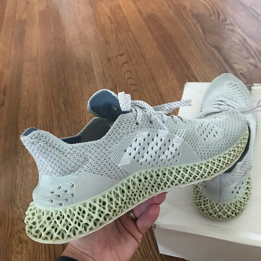 Mens size 9.5 adidas 4D Fusion sneakers